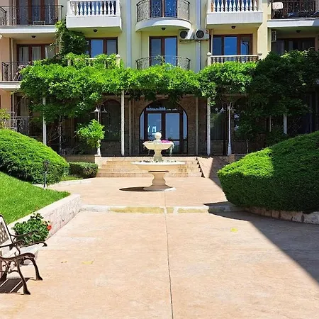 Patrick's - Royal Bay Apartment Sveti Vlas